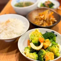 ブロッコリーと卵の炒め物、きんぴら、ほうれん草の梅味噌和え、豆苗スープ|mihさん