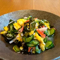 炒り卵カニカマわかめ入りきゅうりの酢の物| きょうちゃんさん