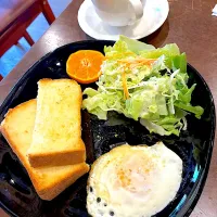 喫茶店モーニング|爰音さん