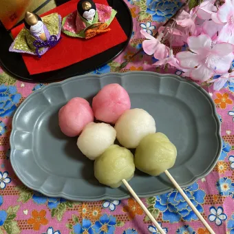 Snapdishの人気料理写真:３色団子🍡