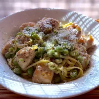 鶏ささみとグリーンピースのクリームソースパスタ|keisukeさん