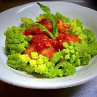 チキンのケチャップ煮
ロマネスコたっぷり添え|🌿ぴぴさん