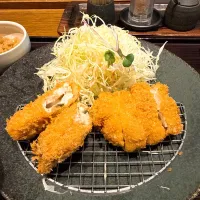 日向鶏のチキンカツとささみ梅しそチーズフライ膳|r1990297さん