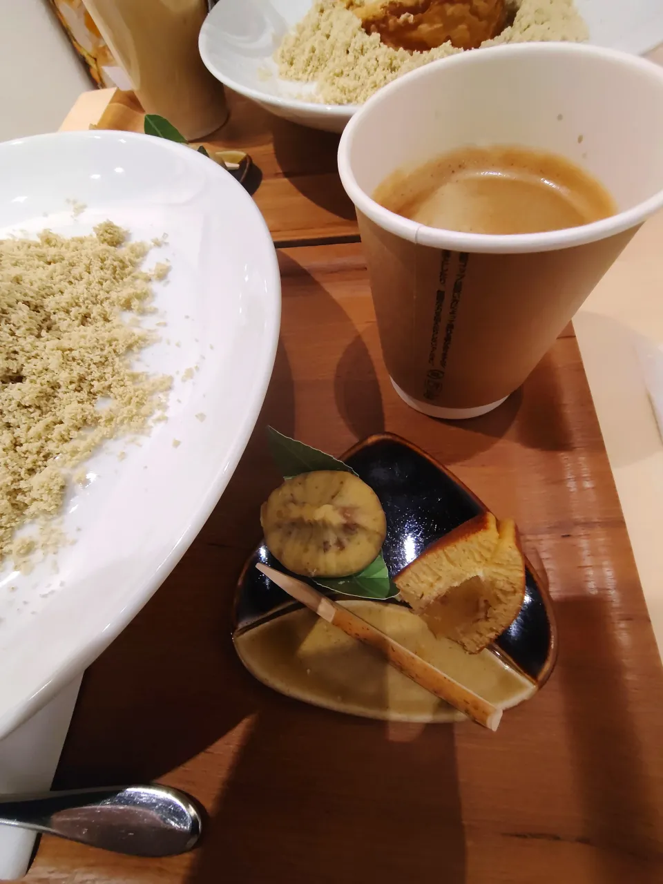 「おかしな大地 from farm to spoon」さんの「栗きんとんデセール‐赤ワイン香る市田柿と‐」と栗どら|はやとさん