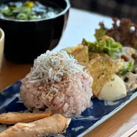 手作りジャーキー付き朝ごはん