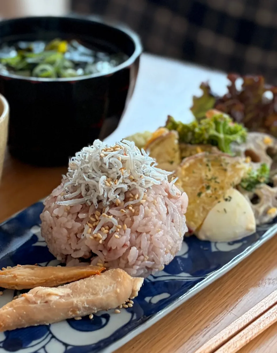 手作りジャーキー付き朝ごはん|kaeさん