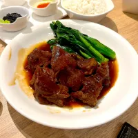 間西紅燒牛腩飯|skyblueさん