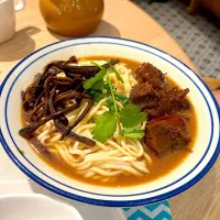 茶樹菇牛肉麵| skyblueさん