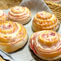 ストロベリーロールパン|n_nさん