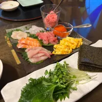 手巻き寿司に貝割れを💕|かっちゃん杉さん