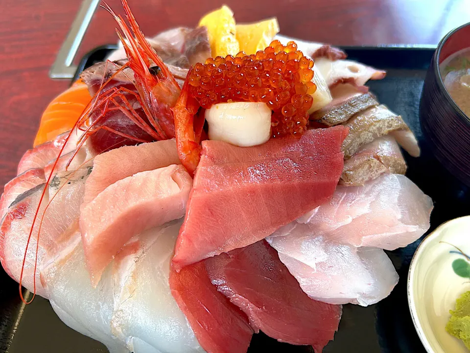 ぶっこん亭の特上海鮮丼|amiさん