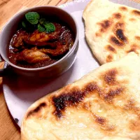 夜ご飯はナン と 昼(夕方)の残りのケララカレー