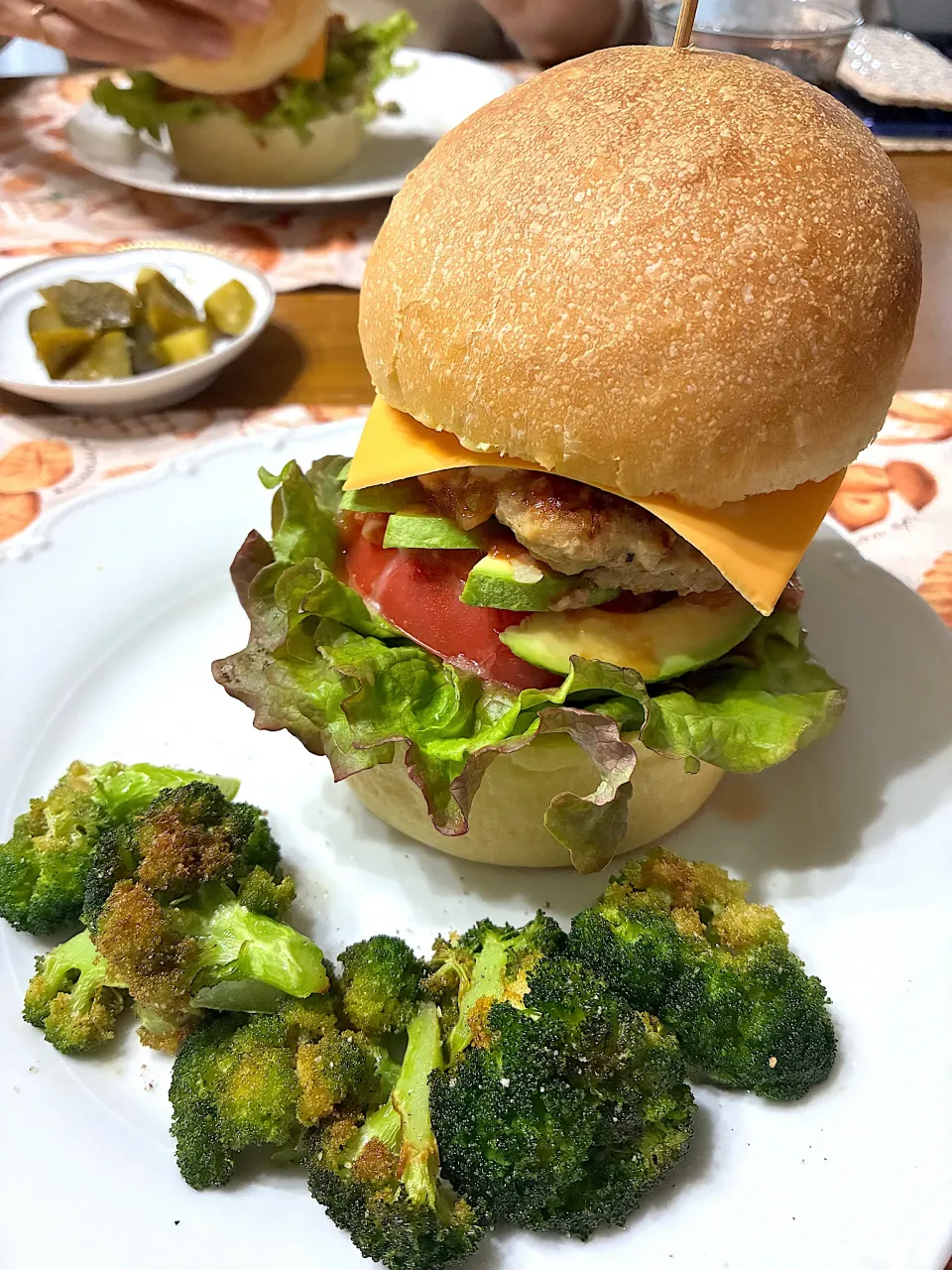 背の高い手作りハンバーガー🍔|おさむさん