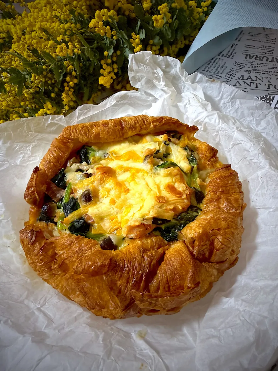 クロワッサン🥐でキッシュ✨|いっちゃんさん