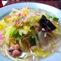 【1971年創業】 
中国料理 長崎飯店 高田馬場店 
ちゃんぽん (ランチ価格、1,100円)
@高田馬場1分
26064
〈醤33塩13噌󠄀5タ2出4F2冷0チ2混1つ0担1沖1〉|大脇さん