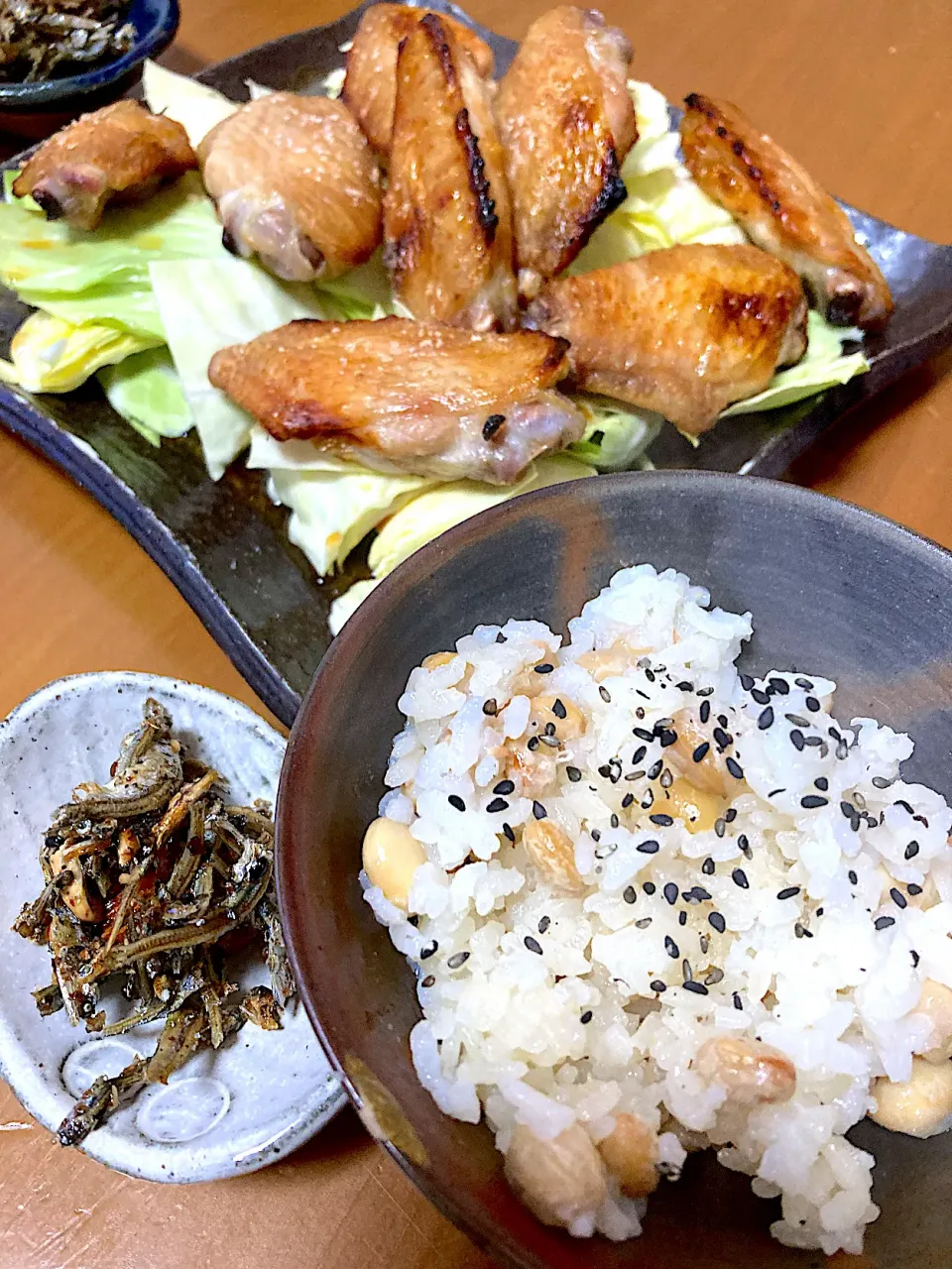 ꒰ ♡´∀`♡ ꒱手羽先グリル焼き・大豆ご飯・ナッツ入り田作り|さくたえさん