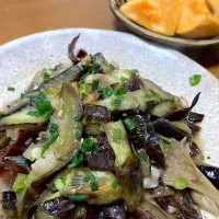 ナス味噌炒め🍆|さくたえさん