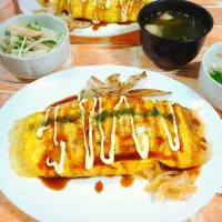 小豆🌼さんの料理 チーズinもやしのお好み風オムレツ| みったんさん