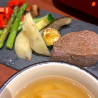 美味しいシャトーブリアンが手に入ったので🥩今日はステーキの御夕飯|mokoさん