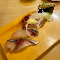 〆さば、しまあじ、オニオンサーモン、えんがわ、納豆軍艦|T. Wonderさん