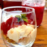 いちごと紅茶のデザート🍓|ともこさん
