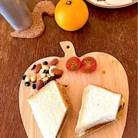 朝ごはん♯オムレツサンド|小松菜さん