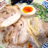 【3/12までの催事出展from
福岡県久留米市】 
【1953年創業】
久留米・大砲ラーメン
昔ラーメン (麺やわ、1,090円)
＠京王百貨店新宿店 大九州展26065
〈醤33塩13噌󠄀5タ2出5F2冷0チ2混1つ0担1沖1〉| 大脇さん