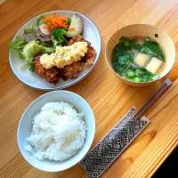 メイサンコーヒー　チキン南蛮とサラダのプレート(お味噌汁付き)|四天王さん