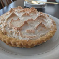 レモンメレンゲパイ🍋|とだともさん