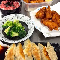 エビ餃子と唐揚げな夜飯。➕保険| バジルさん