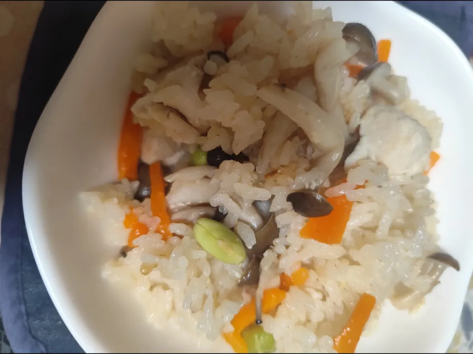 デリッシュキッチンさんの組み合わせを参考にした炊き込みご飯|m.rafuさん
