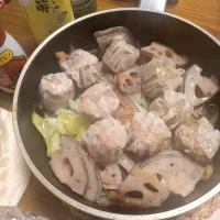 3/10の夕食　野菜と焼売のフライパン蒸し|卯月さん