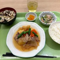 寮の朝ごはん😋肉じゃが|すかラインさん