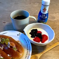 いつもの朝食|春 来るさん