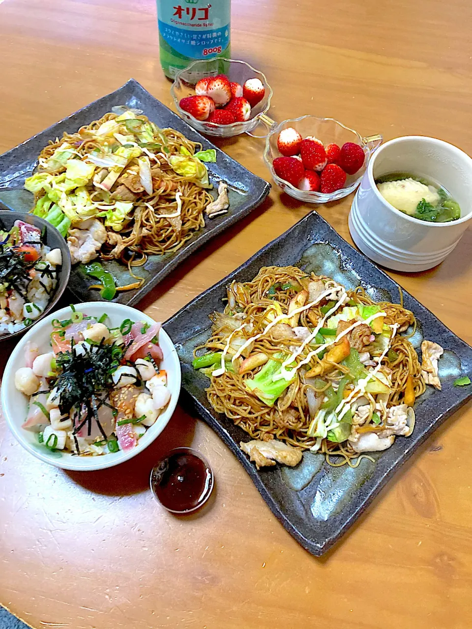 焼きそば＊ミニ海鮮丼|さくたえさん