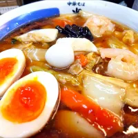 【毎週水曜日は中華鍋調理麺の日】 
中華そば 半ざわ 
広東麺 (1,100円) 
＋煮玉子 (がんこ/覆麺智/花木共通
のメンバーカード提示で無料) 
―麺少なめ
＠西巣鴨2分
(JR板橋駅から徒歩15分)
26066
〈醤34塩13噌󠄀5タ2出5F2冷0チ2混1つ0担1沖1〉|大脇さん