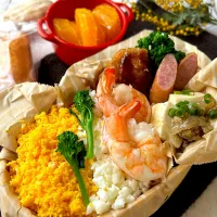 【誤差あり弁当】ミモザ風ちらし弁当|まなまな♡さん