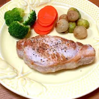 すごく厚い、豚ロースソテー| LINOさん