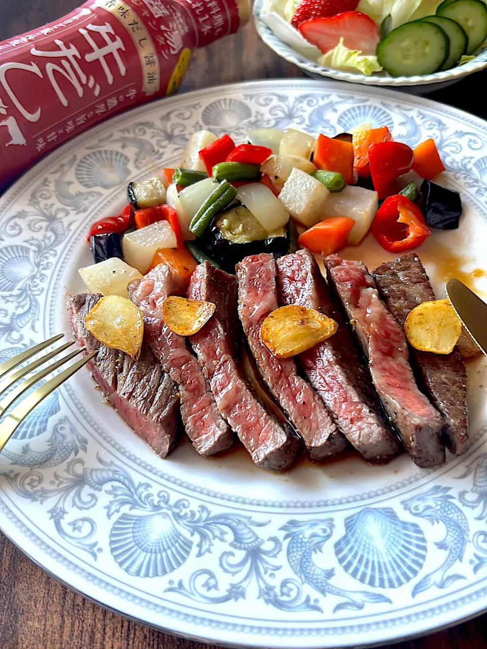 野菜が主役のミニステーキ🥩|とんちんさん