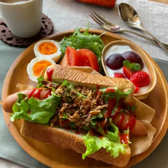 Snapdishの人気料理写真:食パンdeホットドックトースト