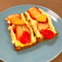 息子の作ったいちごのタルト🍓|Sanjiさん