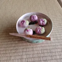 「たからの庭」(北鎌倉)の本日咲いている花をイメージした「空羽」練りきり|はやとさん