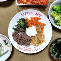 🌛*゜ビビンバ / ブロッコリーおかか和え / 冷奴 / わかめスープ|Ayakaさん