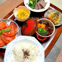 牛タンシチュー　タラスパ　ローストビーフサラダ　バター醤油コーン　トマトサラダ| チャコイブさん