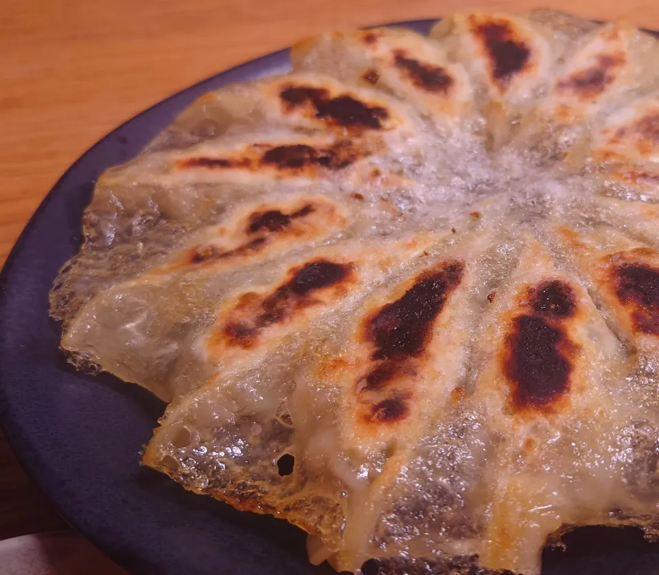 *.꒰ঌ羽根付き餃子໒꒱.* 失敗😭|なつさん