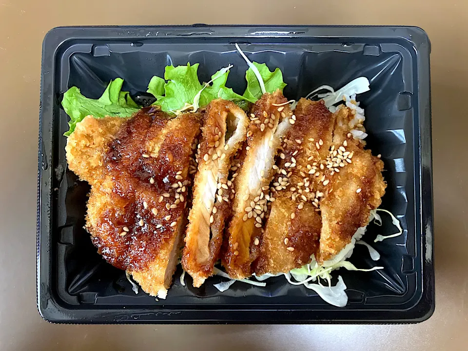 万代 ソースカツ重|ばーさんさん