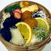 晩の投稿になりましたが、本日の昼の弁当|くまちゃんさん