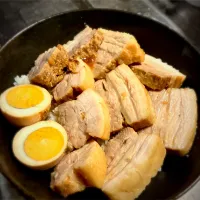 今夜は豚バラブロックをヤクルトで炊いた、絶品角煮丼を頂きました😋🎵👍|ギムレットさん