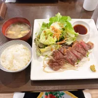 サーロインステーキ定食|ちゃみこさん