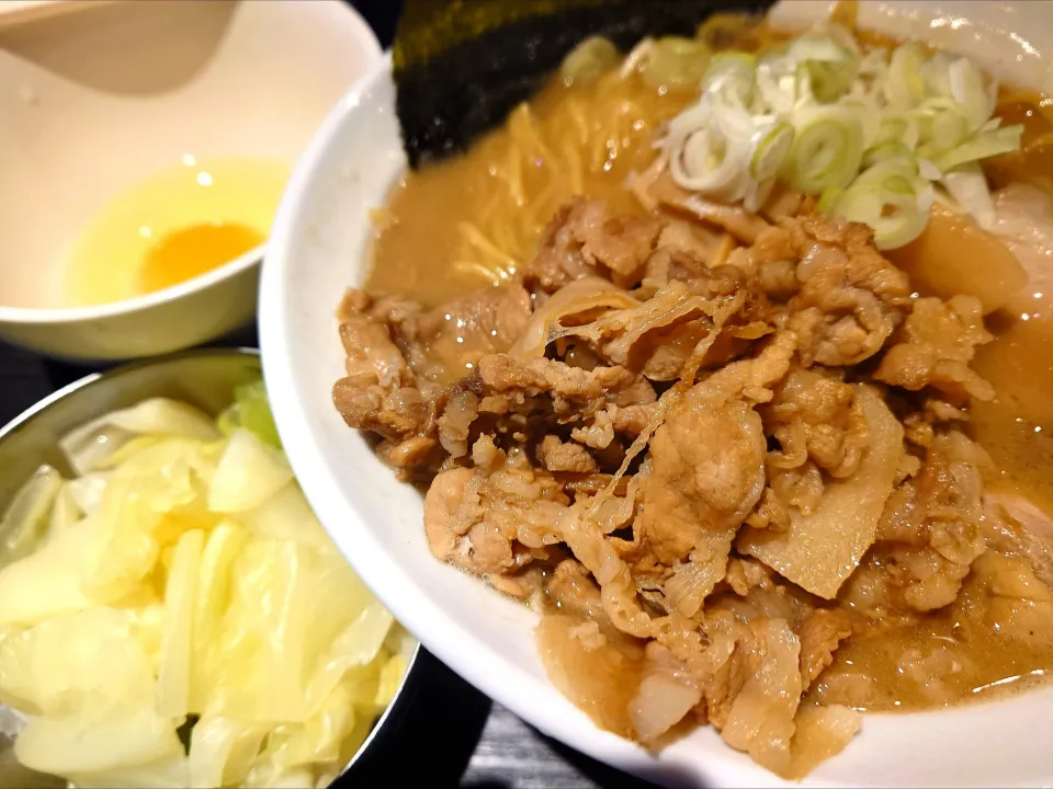 【X限定メニュー】
【TRYラーメン大賞2025~2026
新店つけ麺部門第5位】 
弐昇 早稲田 
しょっぱいラーメン
 (特龍麺200g、1,000円)
＋つけ玉 (別椀、50円)
＋キャベツ増し (別皿、50円)
＠早稲田8分 
(JR高田馬場駅から徒歩22分)
26069
〈醤36塩13噌󠄀5タ2出6F2冷0チ2混1つ0担1沖1〉|大脇さん